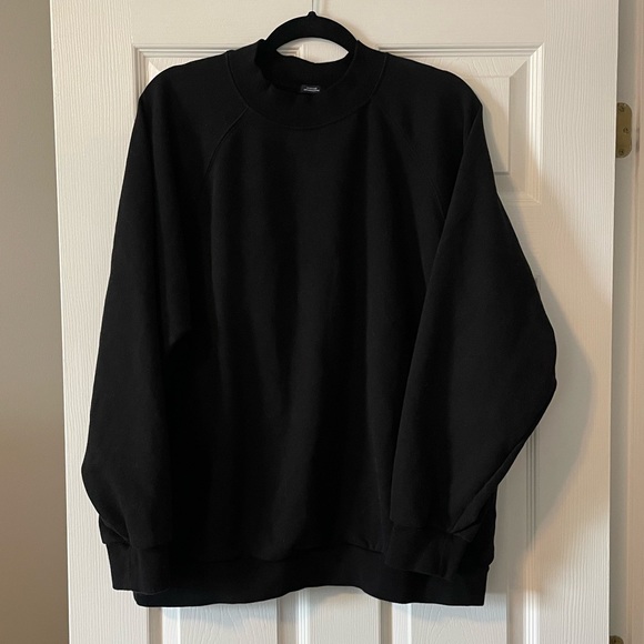 Sweatshirt - Picture 1 of 1